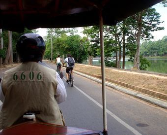 Trânsito no Camboja